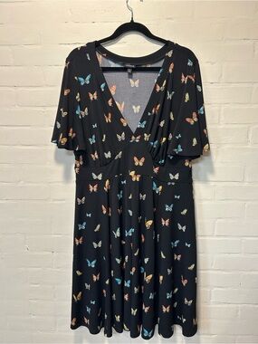 Torrid Black Butterfly V-Neck Flutter Sleeve Dress Size 1 (14-16)